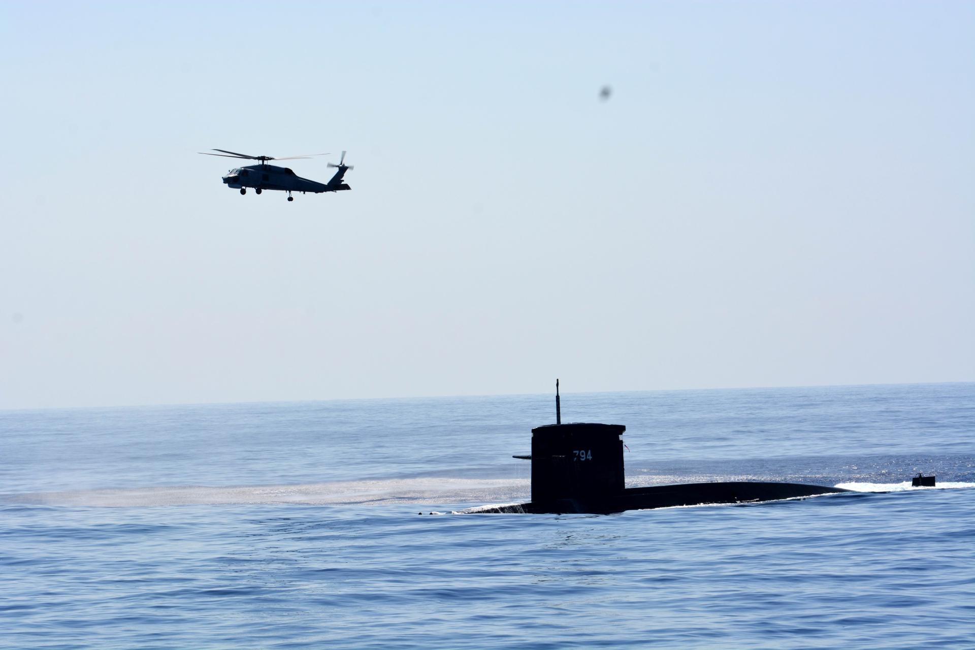 海軍司令部否認有雇用台裔美籍聯邦雇員,並涉及我軍事機密。圖為潛艦演訓資料照片