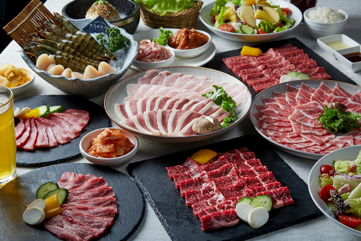 滿滿份量肉盤,讓所有燒肉狂人都可大快朵頤。