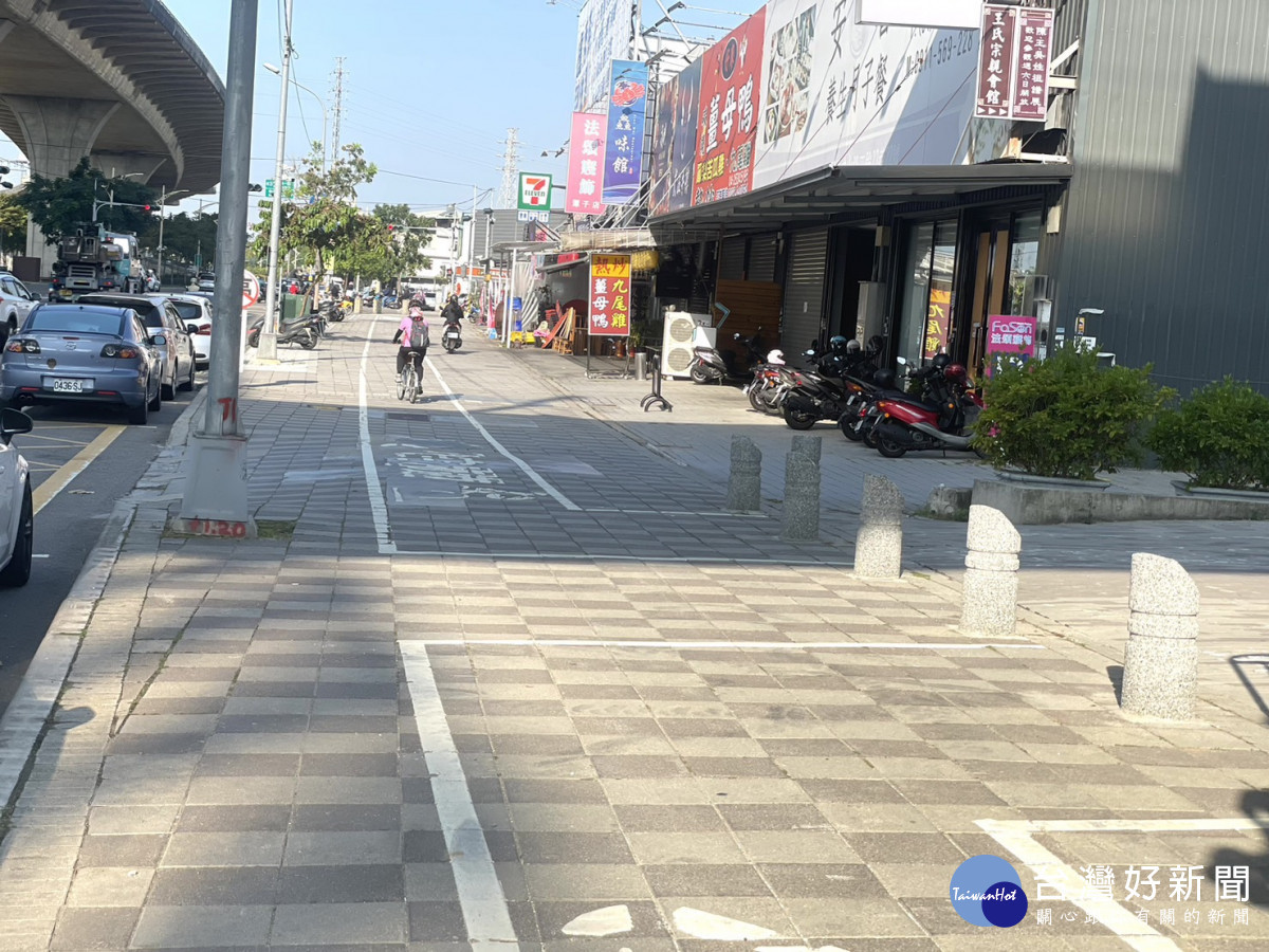 綠空廊道在潭子往北屯路段遭台74線環中東路截斷,導致民眾只能繞路而行。