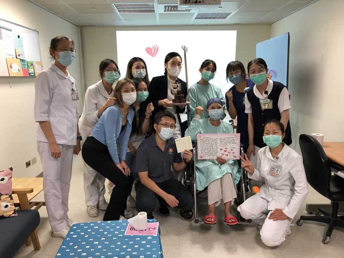 挺過二次骨髓移植 臺中慈濟醫院為病婦慶重生