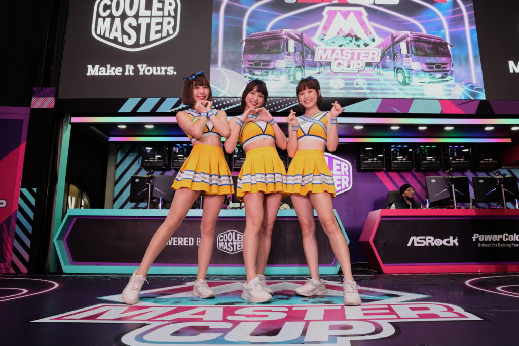 PS女孩首次在酷炫電競車上與粉絲對打NBA2K23,直呼太過癮!