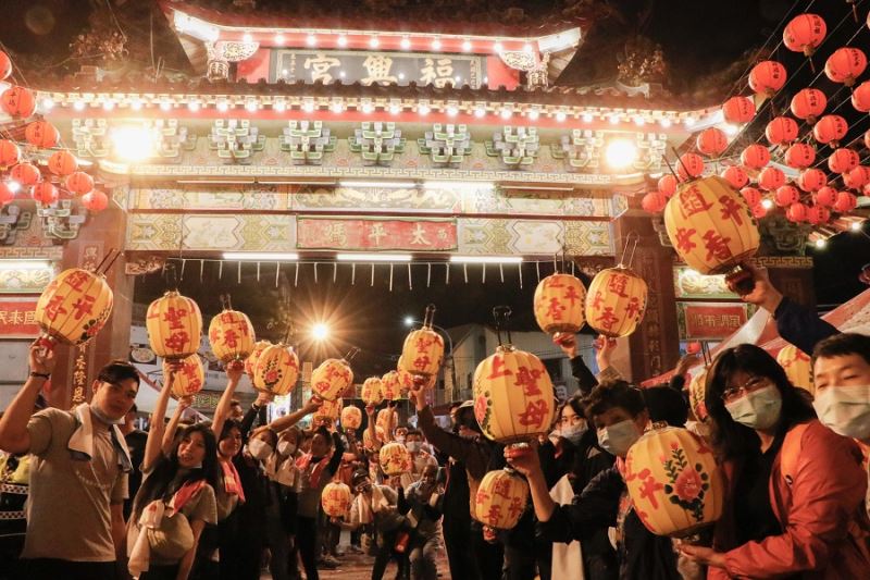 福興宮提燈夜行-圖文化部