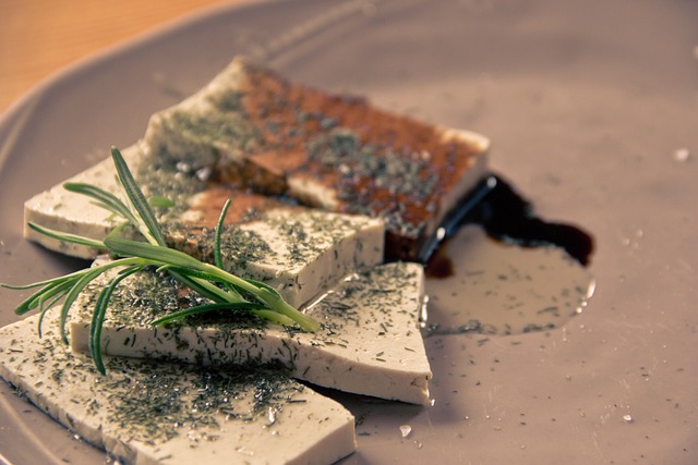 tofu-gf08983f7d_640.jpg