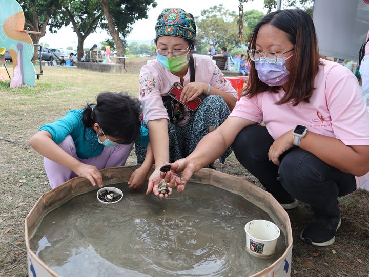 雲林社造百貨行/來林內寶隆紙廠 看社區狀元獻寶