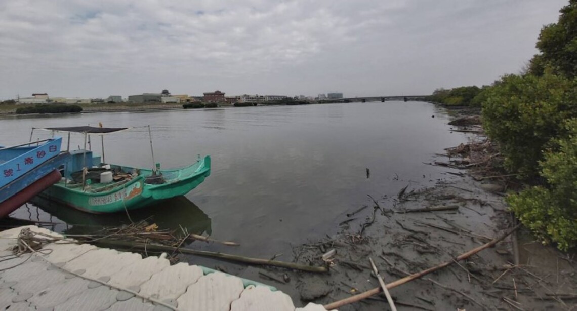 為維護市民食魚安全 海洋局加強二仁溪違法捕魚查緝