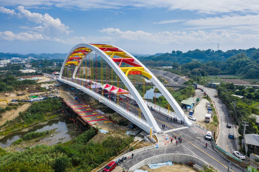 新盧山橋