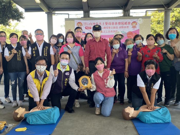 媽祖來保庇 新添AED、推動社區學習急救術為芬園安全增利器