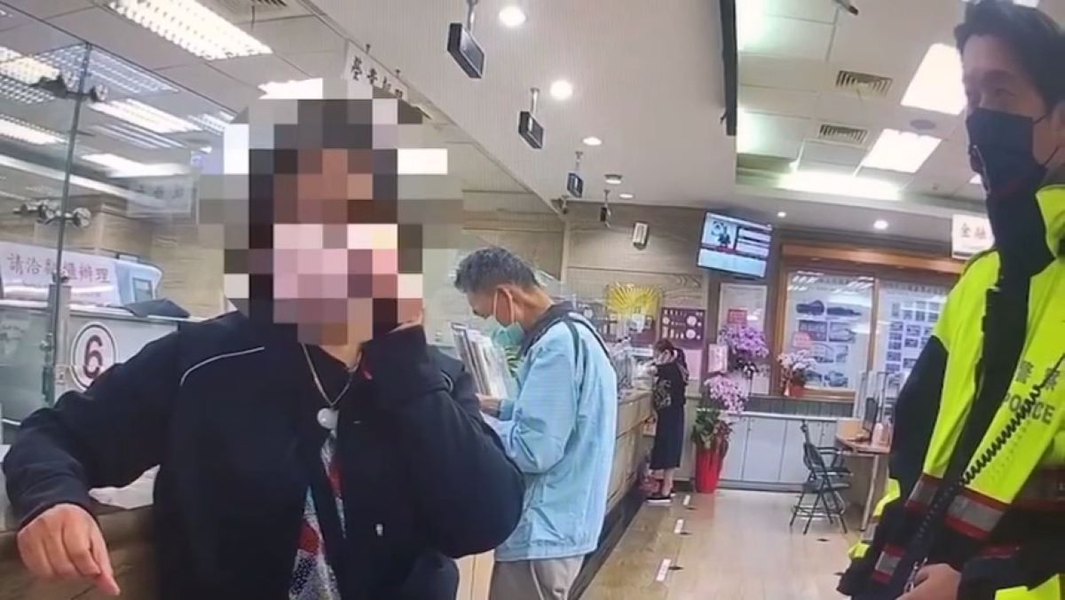 圖片說明：婦人求證朋友後，證實接到詐騙電話。(記者宋紹誠攝)