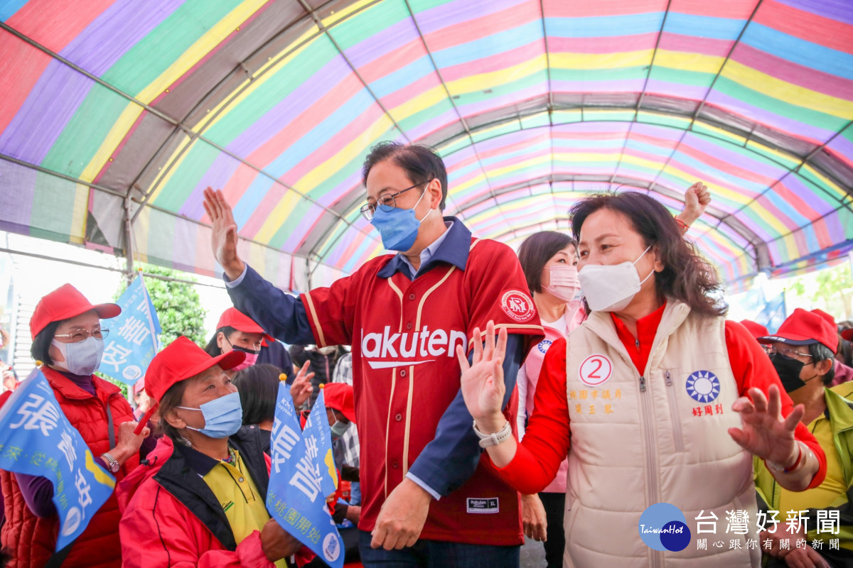 國民黨桃園市長候選人張善政出席市議員候選人周玉琴富岡競選服務處成立暨問政說明會。<br /><br /> <br /><br />