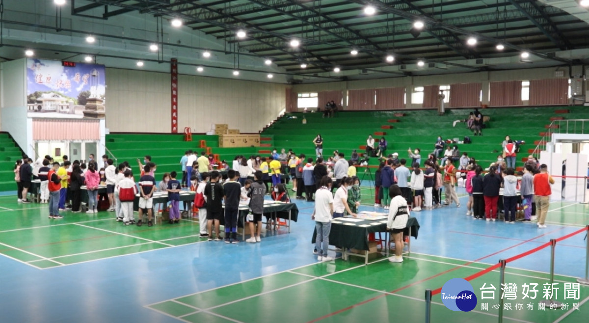 伯公神助攻客家桌遊競賽,第2年辦理吸引63隊共252位學生參賽角逐。<br /><br />