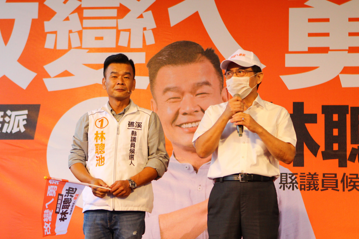 儘管在知名度上與兩位現任議員相比還是落後，但杜國生根據團隊內部民調指出，林聰池目前已經是「坐二望一」。（圖／杜國生提供）