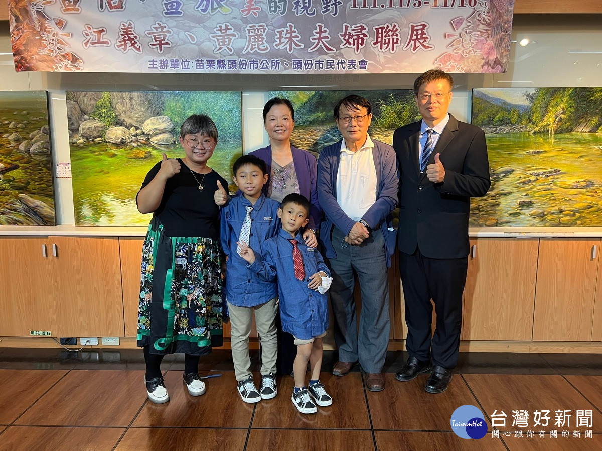 藝術家夫婦送愛到偏鄉 義賣創作為小學購置防震頭套