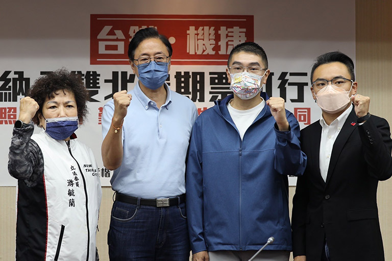 圖片說明:張善政參加立法院公聽會合影。(張競辦提供)