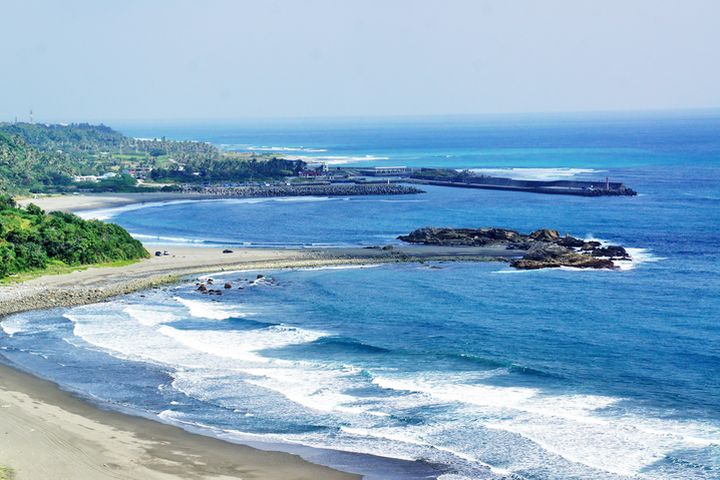 臺東東河祕境-金樽陸連島。 圖:臺東縣政府/提供