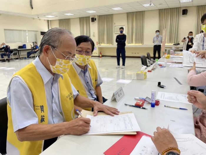 黃敏惠市長以市政優先 委託代理完成登記參選