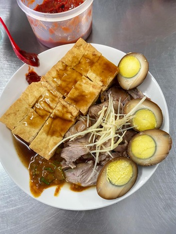 新明路米粉湯_小菜.jpg