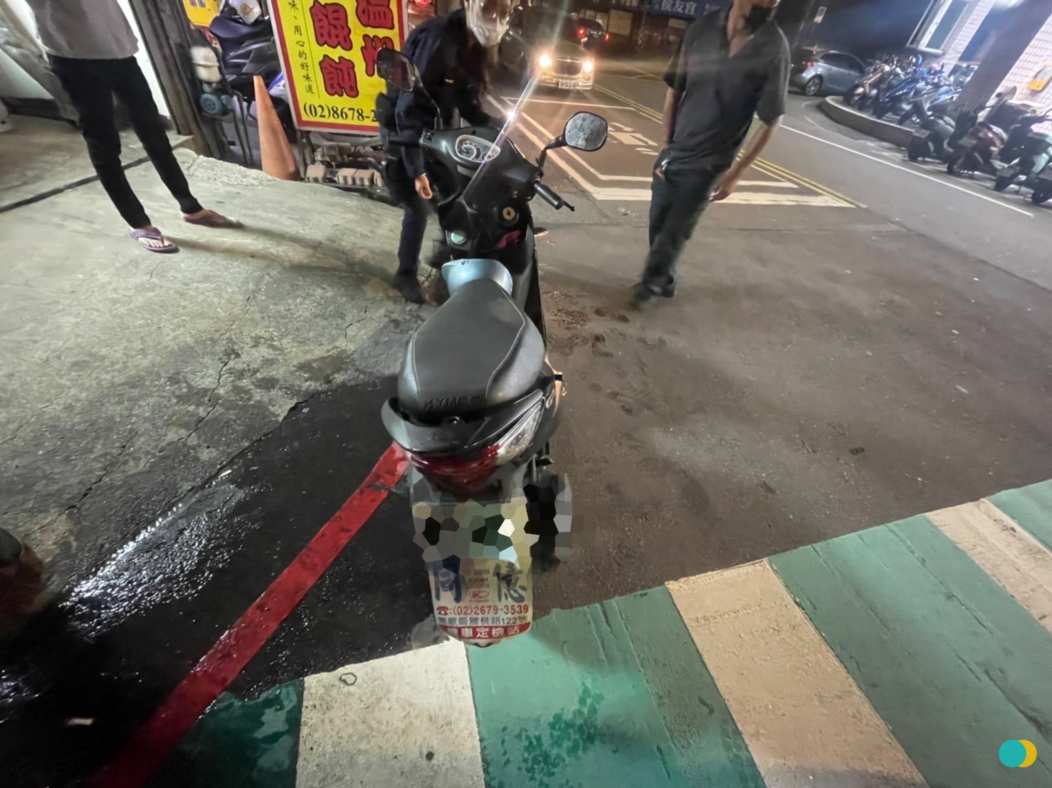 圖片說明:三峽警積極追捕酒駕逃逸男。(記者徐煜勝翻攝)