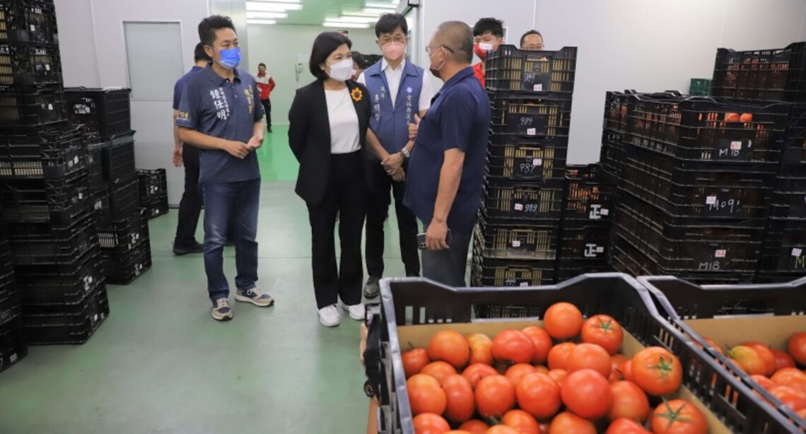 張麗善參觀展鮮農產生技冷鏈加工廠　盼攜手業者加速完成雲林冷鏈體系建置 落實照顧農民　