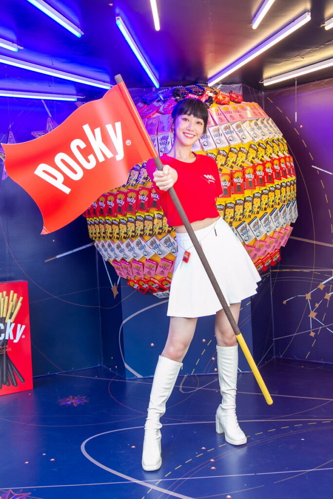 泱泱表示:「非常開心能主持Pocky Wonderland奇幻樂園開園儀式,推薦大家一起來玩,可以拍美照又可以拿禮物,一定會很開心!」