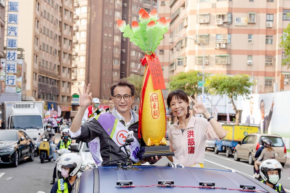 【匯流民調2022縣市長系列3-3】選情分析/張善政鴨子划水得領先 鄭運鵬願景被負面選戰埋沒 70 民進黨桃園市長候選人鄭運鵬事實上有系統性的市政願景,媒體鎂光燈多在他與國民黨候選人張善政間的攻防。