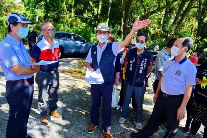 林明溱會勘改善集集茄荖坑排水幹線護岸及投27線道路
