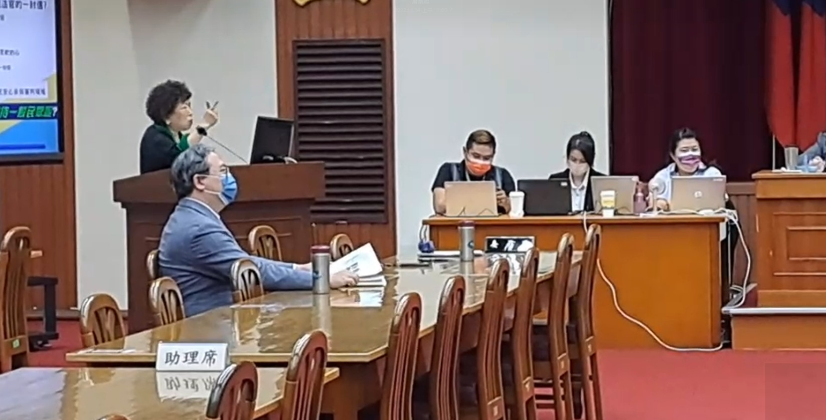 圖片說明:立法委員游毓蘭於立法院質詢司法亂紀的問題。(圖/翻攝自國會頻道)