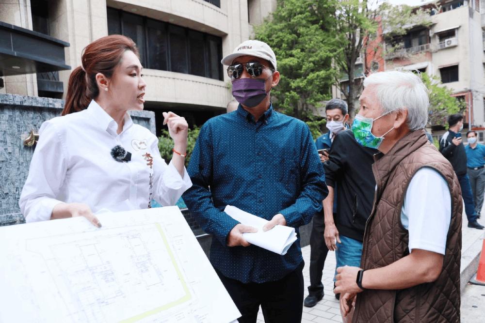 板橋違建害附近住戶長年不堪其擾 大批黑衣人現身阻攔李婉鈺會勘 18 S 20709577