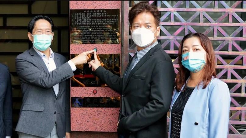 「A助理」驚爆民眾黨5立委捲助理費爭議,黨團總召邱臣遠赴北檢提告。民眾黨立院黨團提供