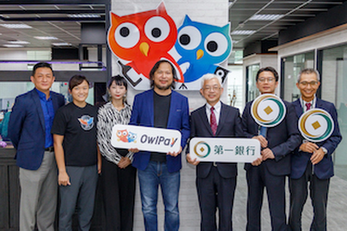 ▲奧丁丁集團團隊與第一銀行團隊合影。（左起依序為奧丁丁集團商務長王剛和、奧丁丁集團法務長唐采蘋、OwlPay™ 合作夥伴關係拓展總監彭鈺真、奧丁丁集團創辦人暨執行長王俊凱、第一銀行木柵分行蔡明旭經理、第一銀行木柵分行陳建峰副理、第一銀行木柵分行盧文忠專員）
