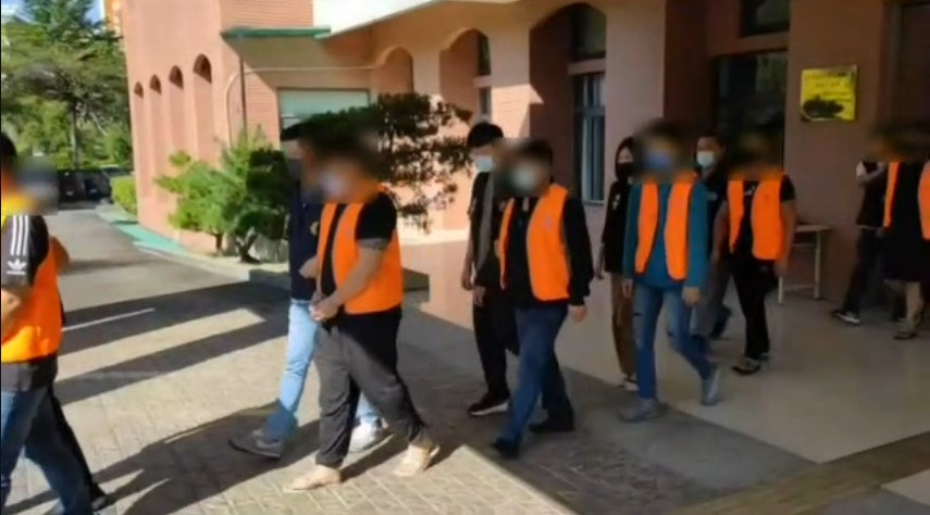 ▲警方查緝吳姓主嫌與其他19名組織成員到案 (圖/台中太平分局 提供)
