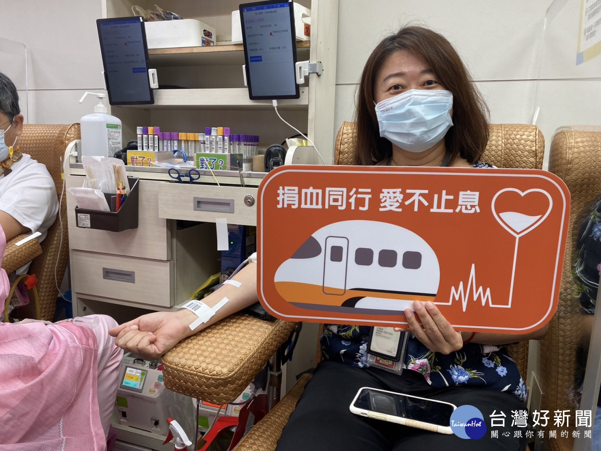 高鐵嘉義站高小姐響應活動，一早就到場捐血，希望將高鐵員工的愛心與熱血，送給需要幫助的人／陳致愷翻攝