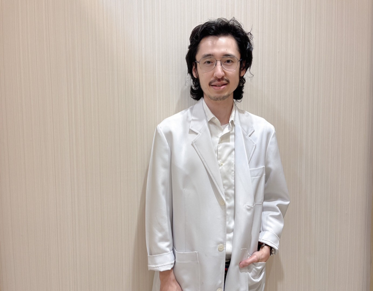 何醫師提醒:醫美前須充分諮詢醫師並注意身體狀況。