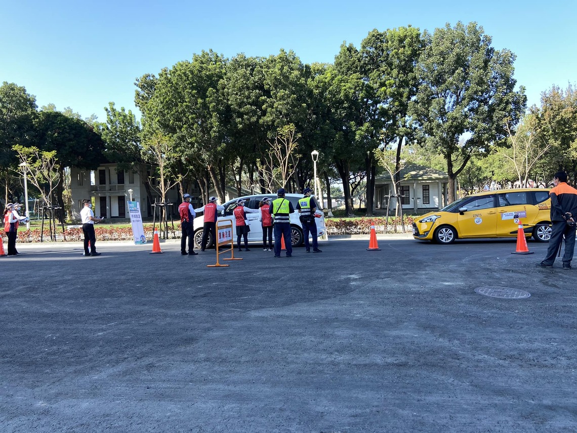唐玉琴議員去屏東市區榮總醫院開幕被擋駕 – 過濾身分找到名字才放行/波新聞