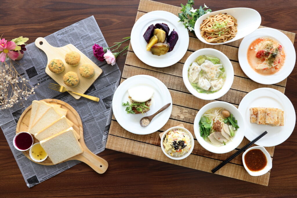 匯集來自各地的嚴選食材組合成豐盛美味的早餐,以美食展開新的一天