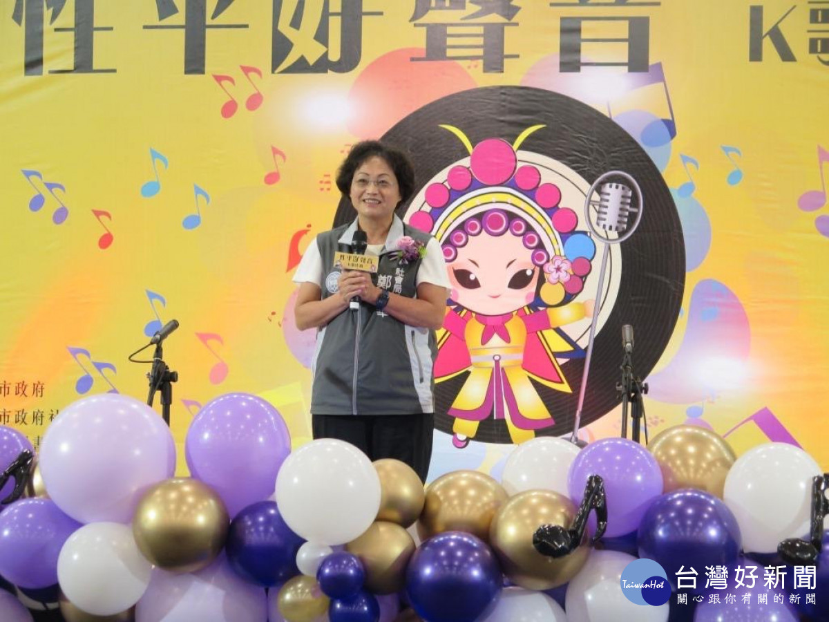 鄭貴華局長以酒國英雄「滿腹心事無塊講」，呼籲大家一同傾聽男人的心聲。<br /><br /> <br /><br /> 