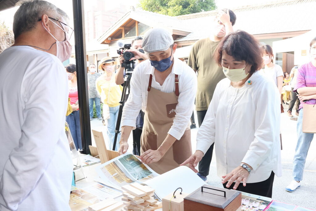 0 市長了解木業新知