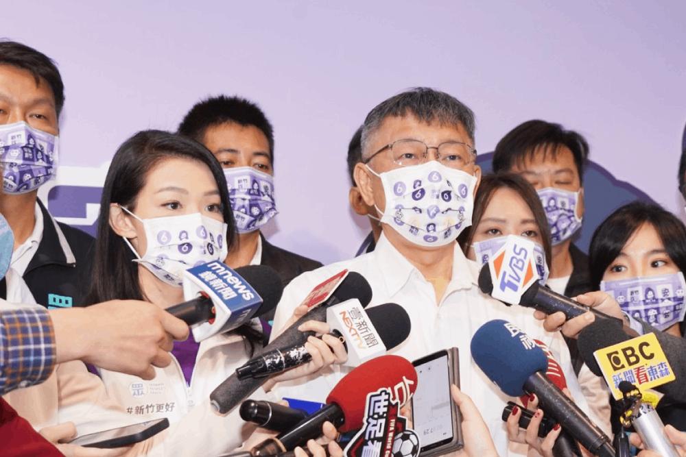 攜陳佩琪赴新竹挺高虹安 柯文哲籲給故鄉最好的市長 28 柯文哲新竹接受聯訪