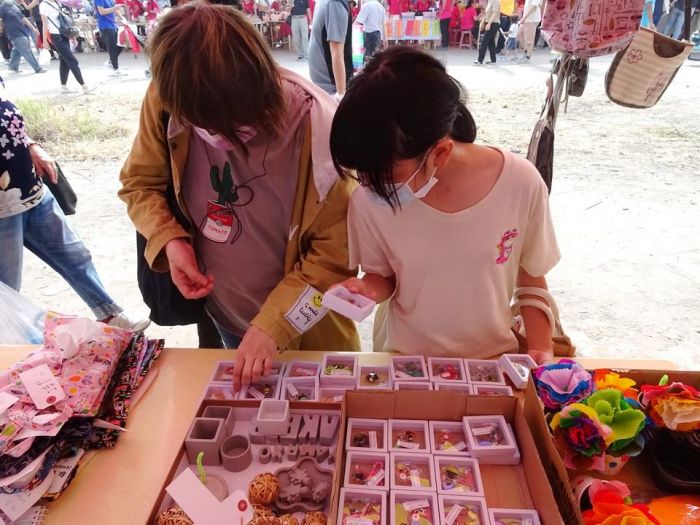 高師大「博雅實作教室」啟用 實作成果義賣所得捐助家扶中心