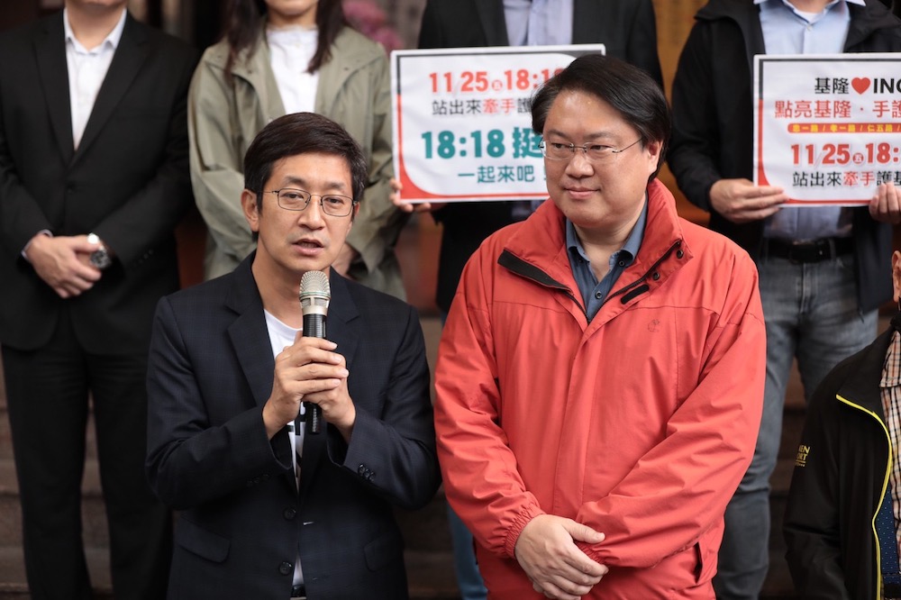 林右昌蔡適應呼籲市民挺身守護基隆 選前之夜牽手護光榮 27 民進黨基隆市長候選人蔡適應23日表示,基隆市長林右昌和市府團隊,這八年的努力確實讓基隆發生了很大的改變,同時是中央和地方的合作。