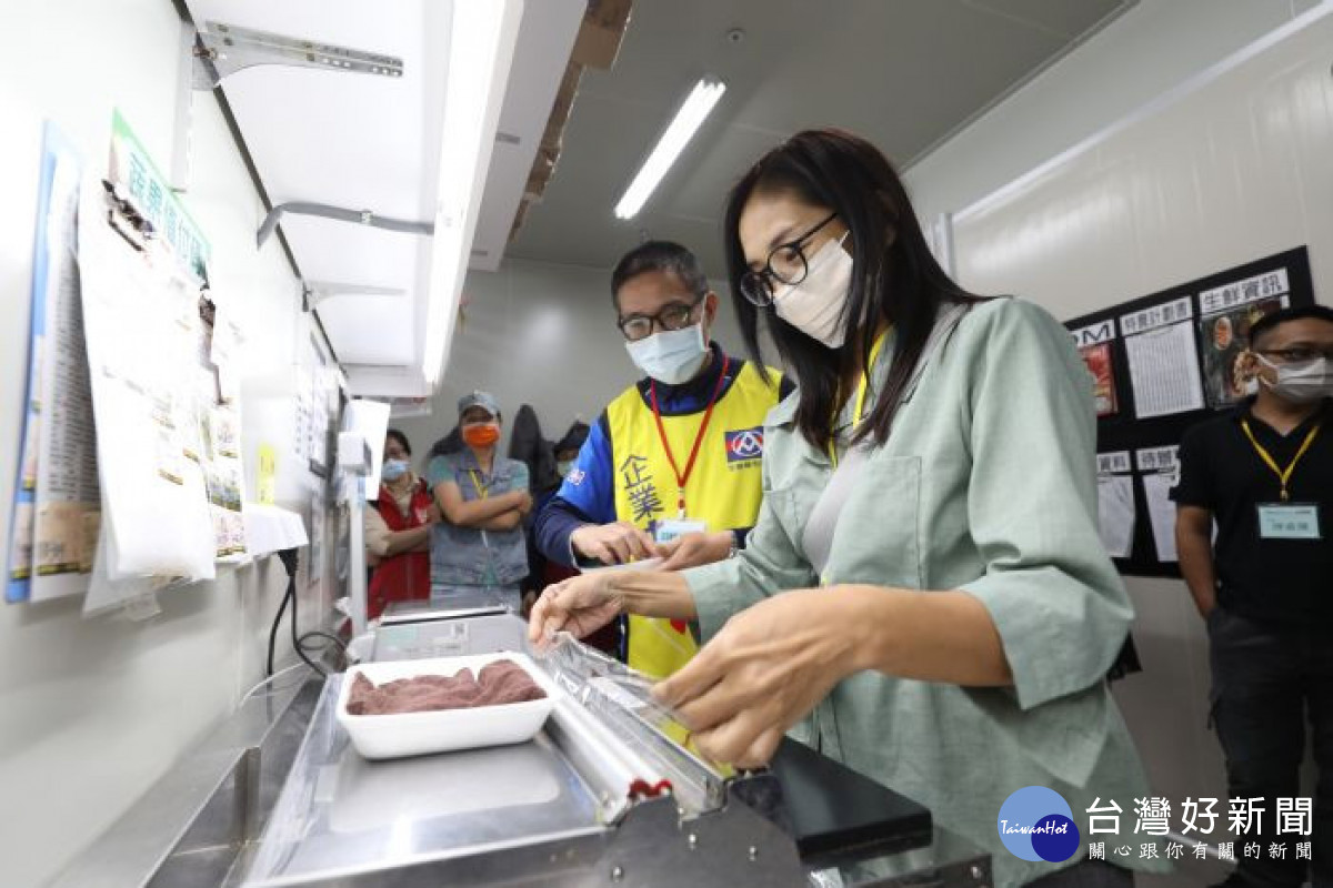 桃園市政府就業職訓服務處辦理職場參訪活動,讓民眾認識不同產業的工作環境與職缺內容,促進民眾適性就業。