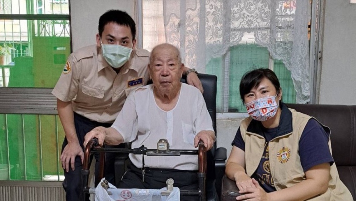 高雄榮服處替代役男 關懷榮民展現青年活力