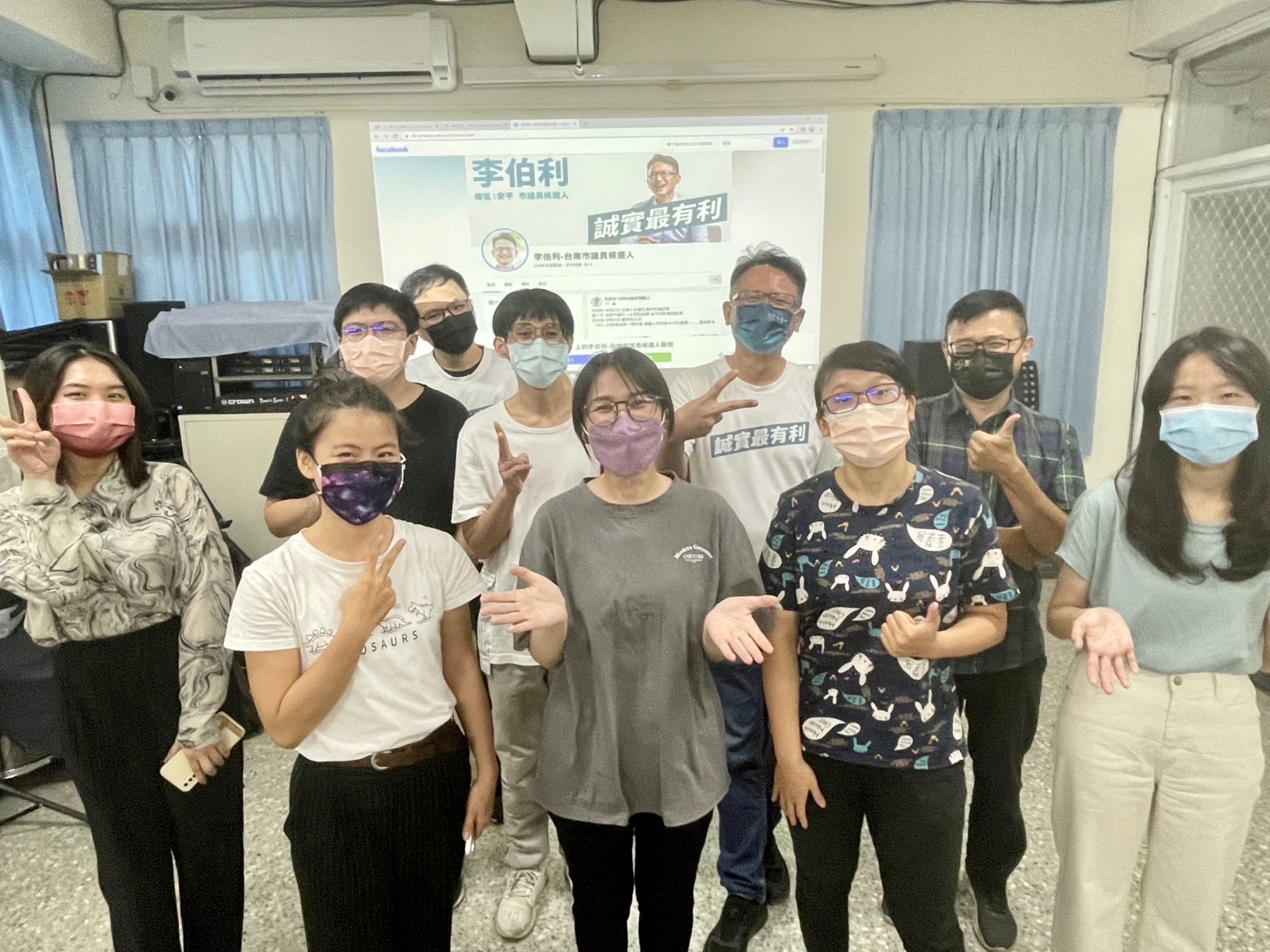 台南李伯利競選口號「誠實最有利」 成另類選情加溫利器