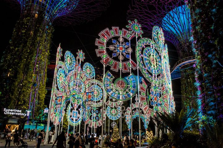 於「濱海灣花園」舉辦的「聖誕仙境」為新加坡最大的限定聖誕市集,在今年12月2日展開一個月活動。 圖:Blue Sky Events Pte Ltd/來源