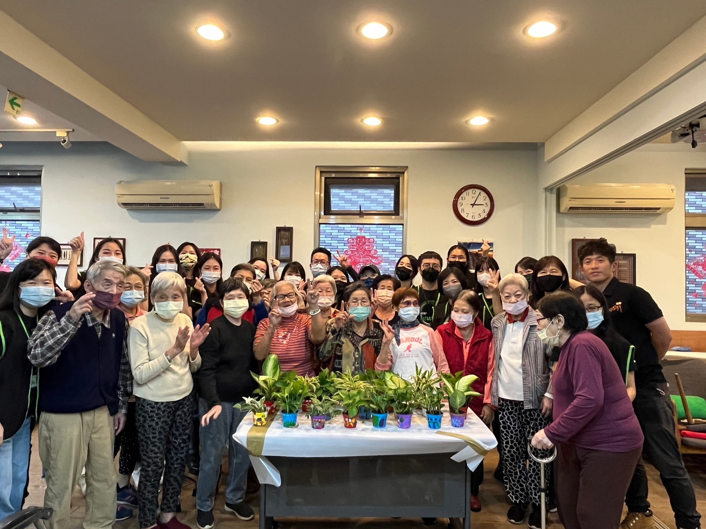 伊甸基金會鶯歌大湖公共托老中心為給予長輩們更優化的照顧環境，中心首次與伊甸住宅服務發展處、志工發展處跨專業領域合作，為長輩規畫搭建快樂花園2.0