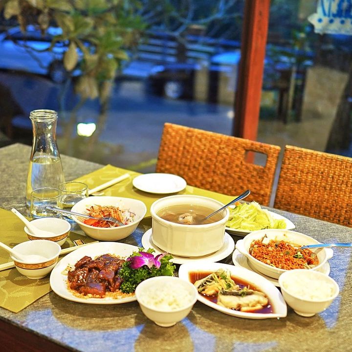 谷關冬之戀／泡好湯.嚐鱘龍魚.逛新社花毯節與山谷燈光節