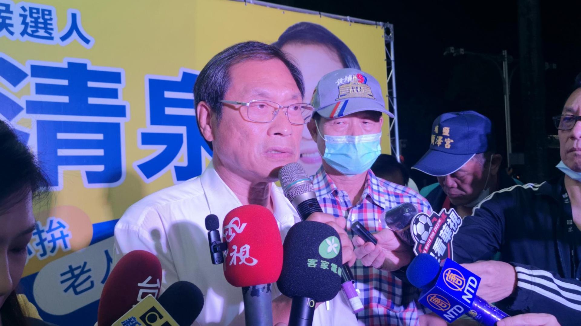 國民黨屏東縣長候選人蘇清泉質疑中選會計票不實,表示已與律師研商不排除聲請驗票。 讀者提供