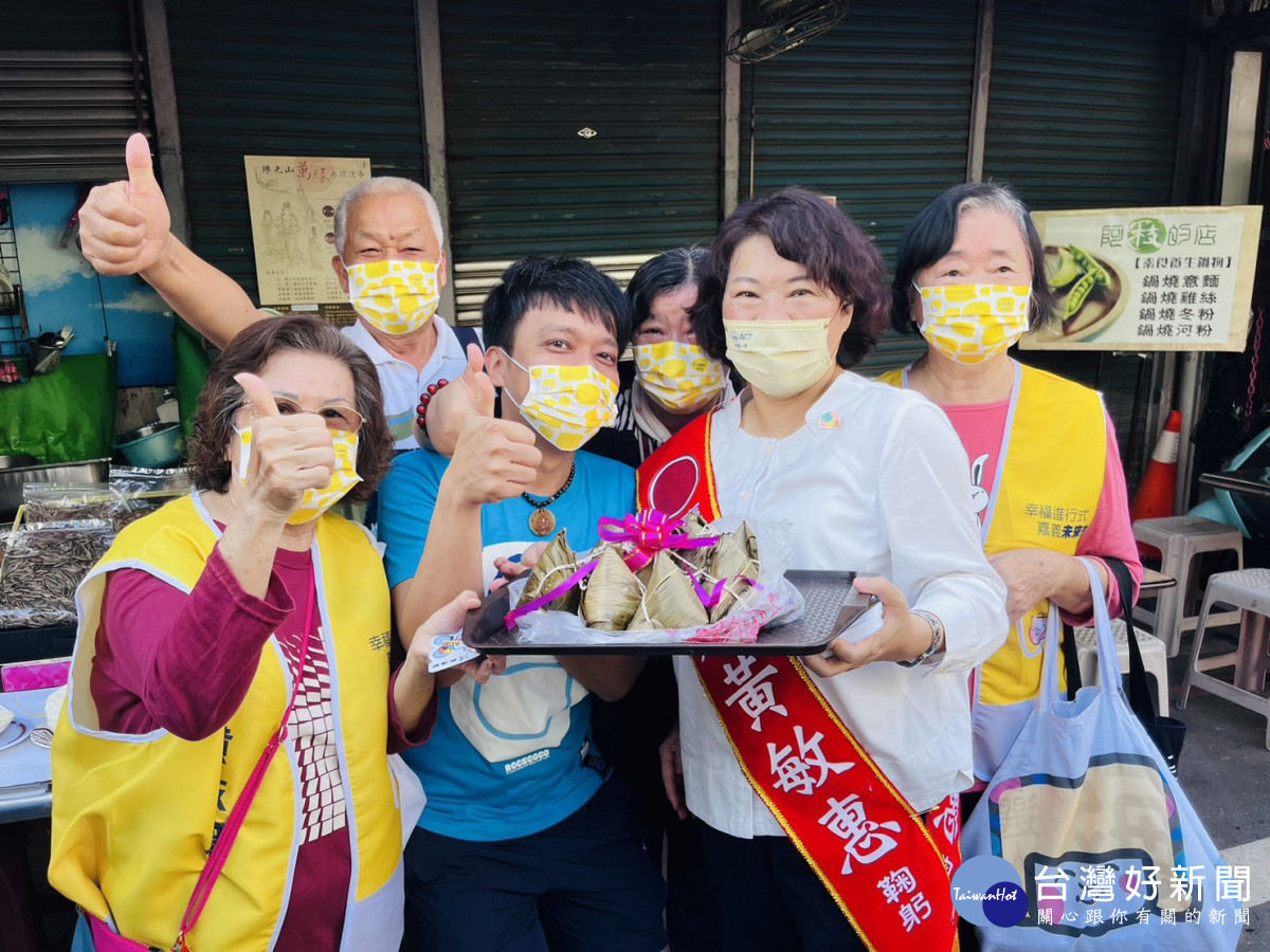 爭取連任的嘉義市長黃敏惠，今（27）日一早立即展開選務行程／陳致愷翻攝