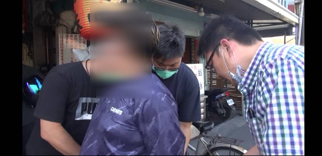 臺中市政府警察局再偵破國人遭詐騙至柬埔寨工作案,相關犯嫌依法送辦。(圖/記者林㤈輝翻攝)