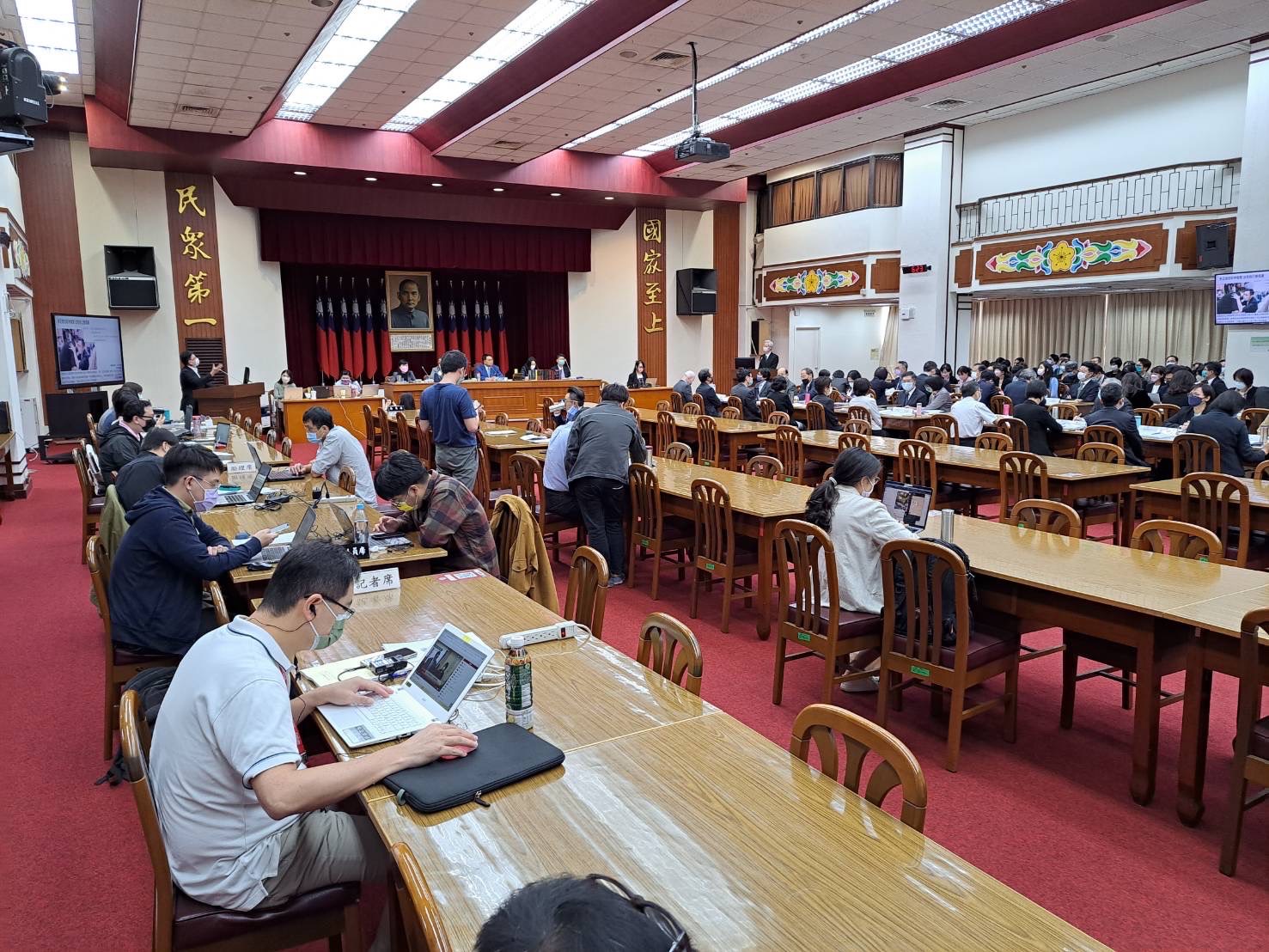 圖片說明:司法院近年醜聞不斷,履履發生法官重大違紀案件。(記者吳萍翻攝)