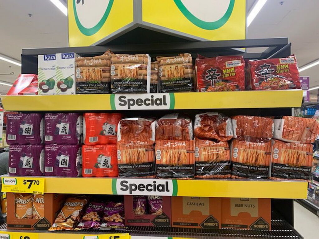 阿舍食品憑藉食品科技自有工廠，以健康即食麵在海外掀起熱潮，更於今年11月搶先進軍澳洲最大連鎖超市Woolworths，預計每月將可創造百萬包銷售佳績_01